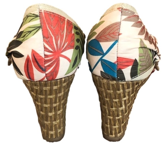 RESTRICTED tropical print peep-toe espadrilles. Leather and fabric. Size 9 - Picture 5 of 7